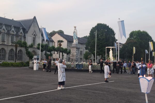 PROCESION ANTORCHAS 3